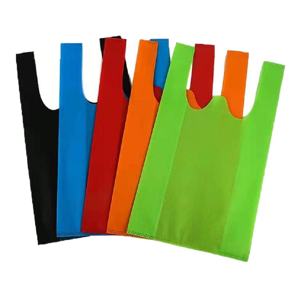Non-woven bags in many colours